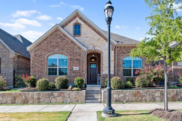 8220 Odell Street, North Richland Hills, TX 76182