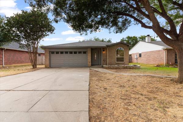 1614 Merritt Drive, Mansfield, TX 76063