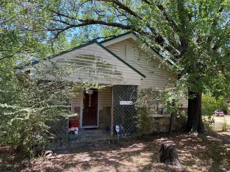 814 E 3rd Street, Weatherford, TX 76086