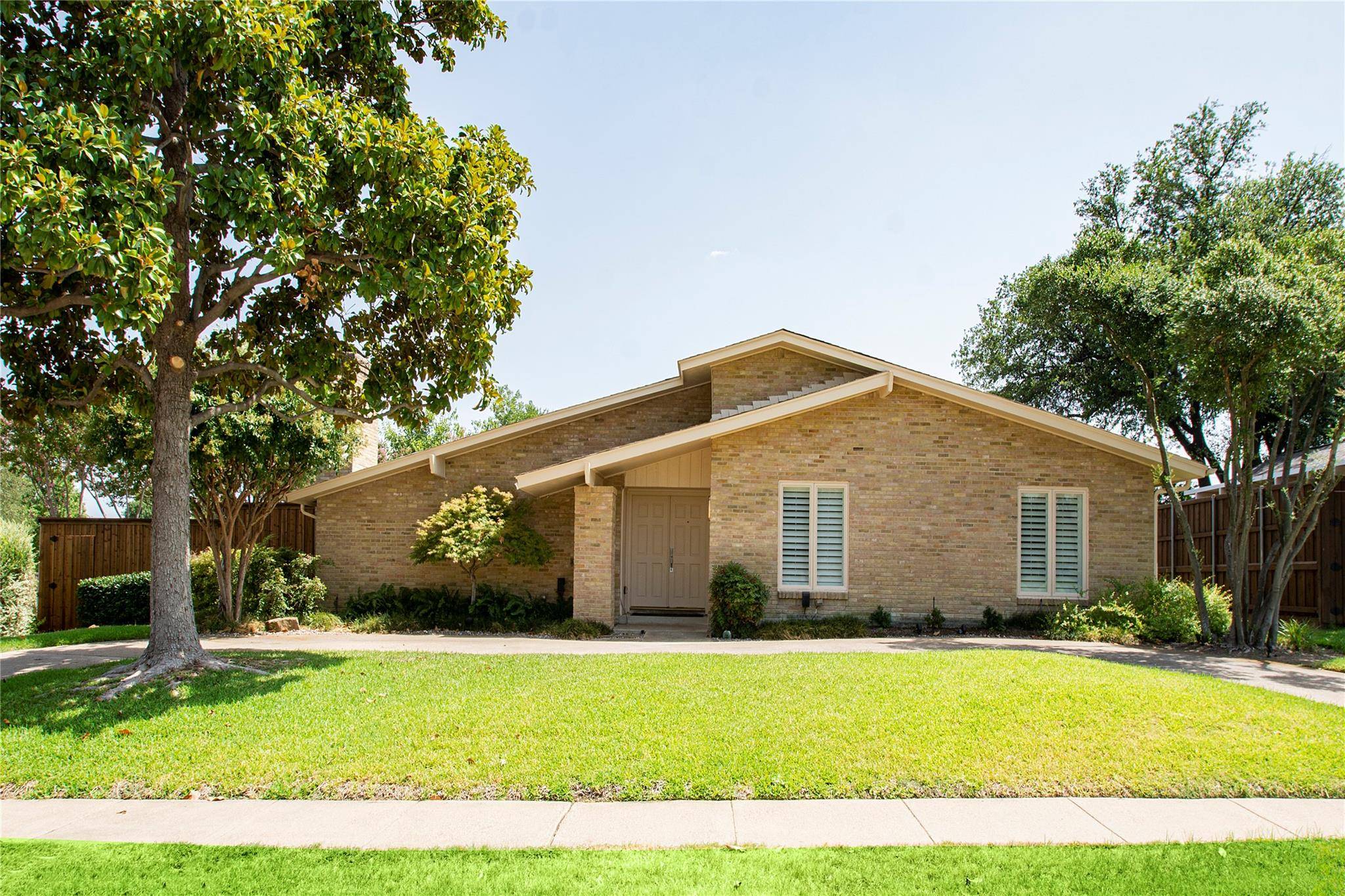 6764 Hillwood Lane, Dallas, TX 75248