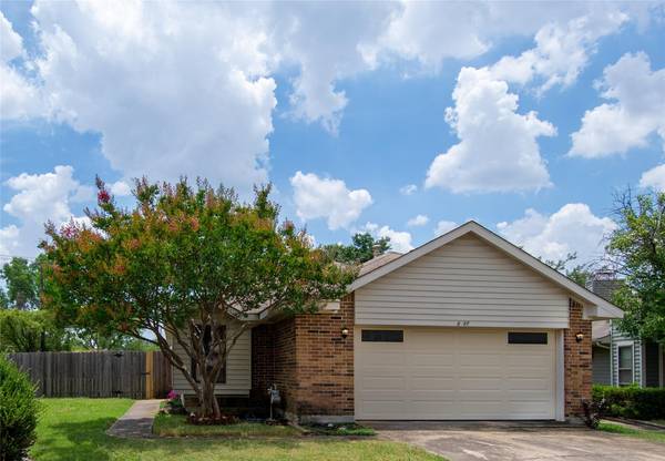 2137 Rose Cliff Lane, Carrollton, TX 75007