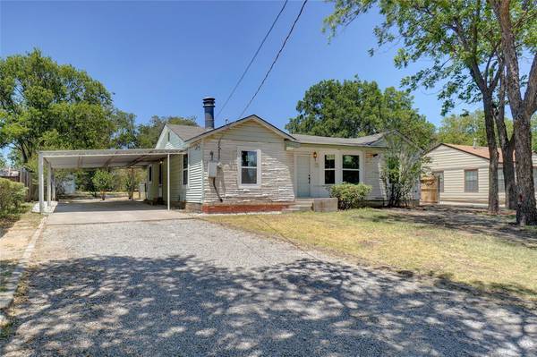 5820 Calloway Street, Sansom Park, TX 76114