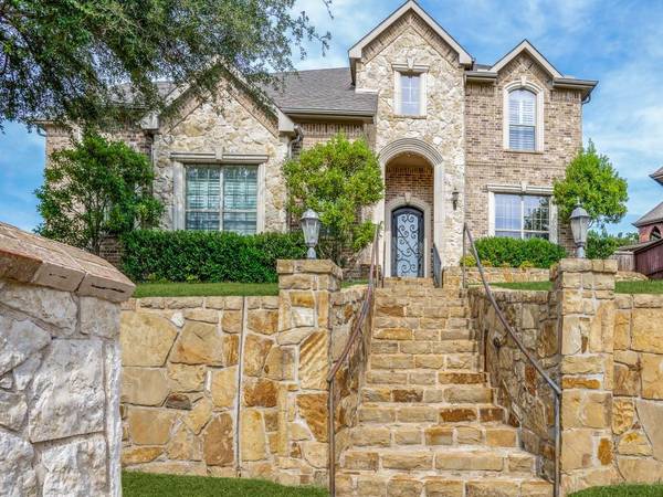 909 Canvasback Court, Euless, TX 76039