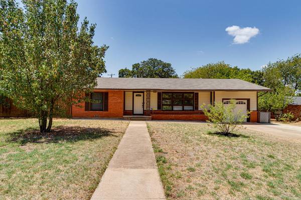 Hurst, TX 76053,501 Hurstview Drive