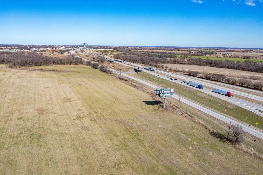 TBD I-35 83.06 Acres, Valley View, TX 76272