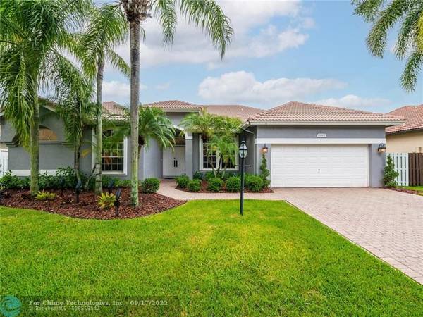 16507 Mariposa Circle S, Pembroke Pines, FL 33331