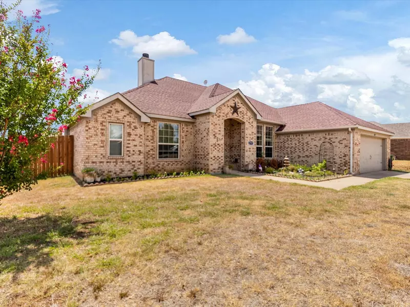 2909 Saunter Lane, Granbury, TX 76049