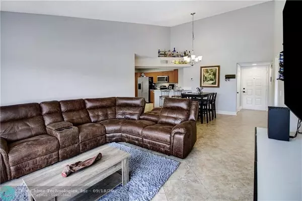 Coral Springs, FL 33067,8821 Wiles Rd  #305