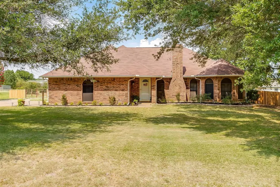 2809 Bryan Street, Burleson, TX 76028