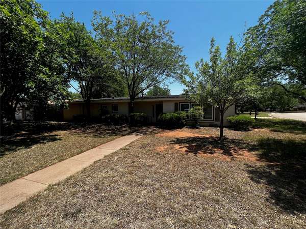 3325 Green Acres Road, Abilene, TX 79605