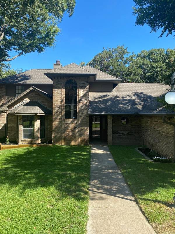 5805 Mountainwood Drive, Arlington, TX 76016