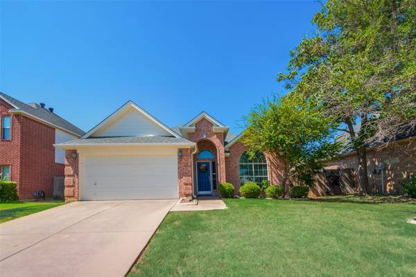 2207 Kingsley Drive, Mansfield, TX 76063