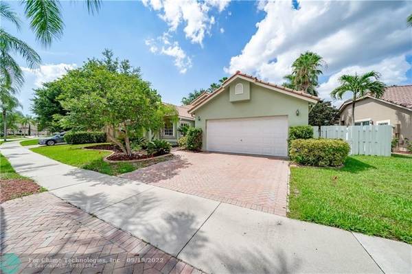 1175 Laguna Springs Dr, Weston, FL 33326