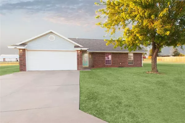 502 Russell Avenue, Cordell, OK 73632