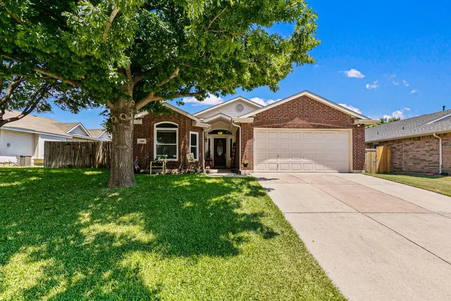 732 Raven Drive, Saginaw, TX 76131