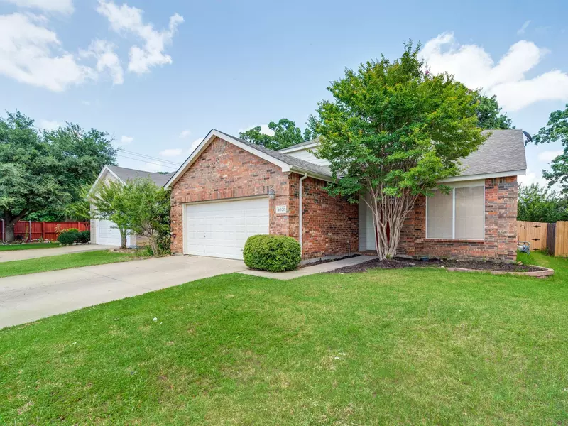 4020 Oakwood Drive, Fort Worth, TX 76040