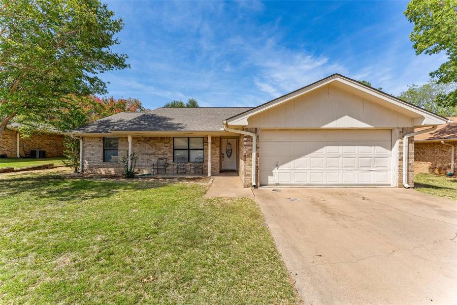 136 Willow Lane, Stephenville, TX 76401