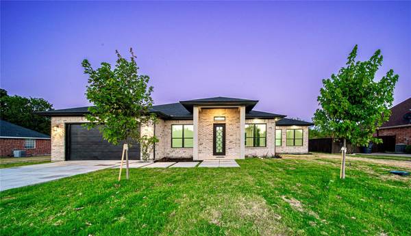 10638 Lago Vista, Quinlan, TX 75474