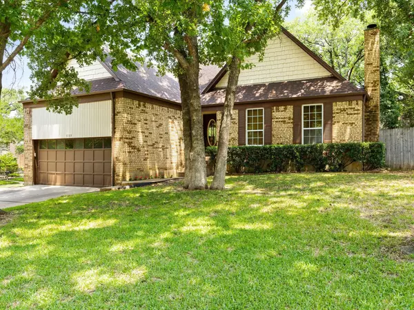 5109 Oak Springs Drive, Arlington, TX 76016