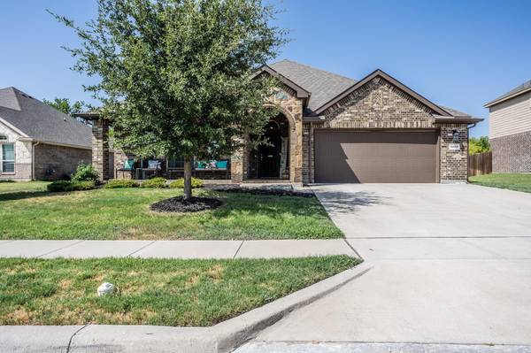 1409 Whitaker Way, Glenn Heights, TX 75154