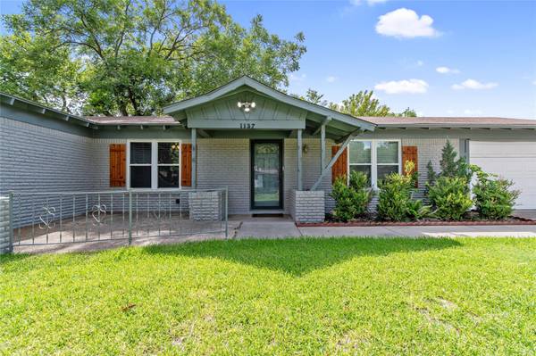 1137 Reed Street, Hurst, TX 76053