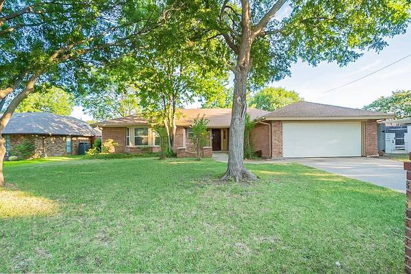 6716 Riviera Drive, North Richland Hills, TX 76180