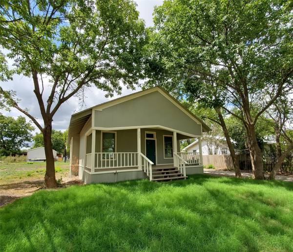 209 N Third Street,  Celeste,  TX 75423