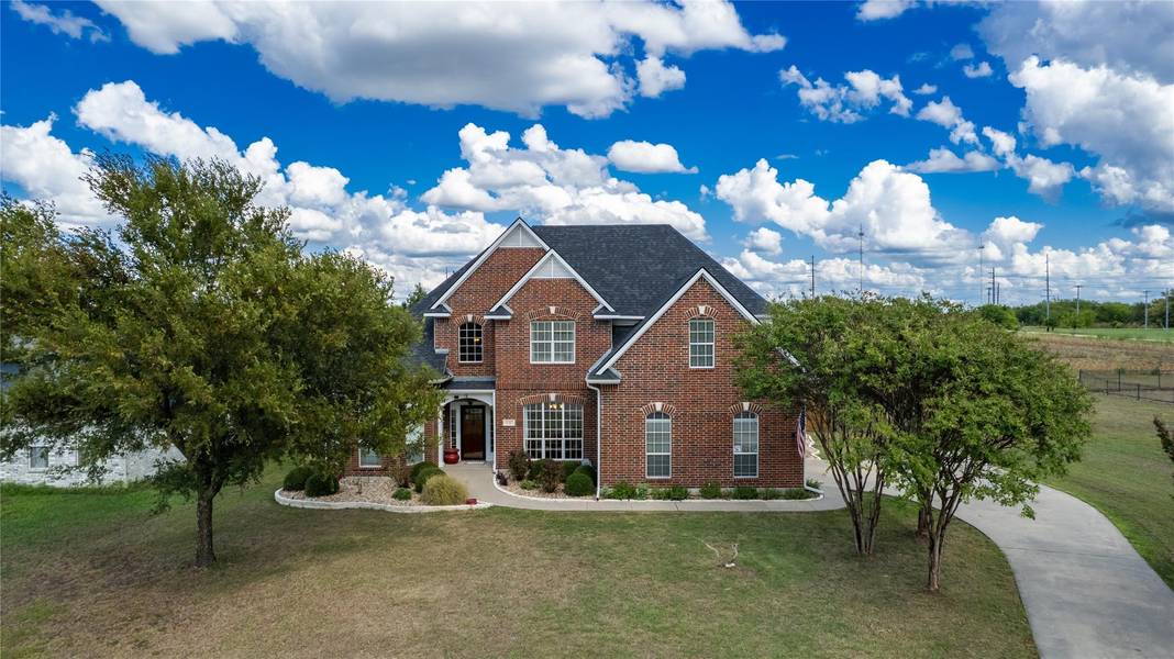 5117 Creek Crossing Drive, Greenville, TX 75402