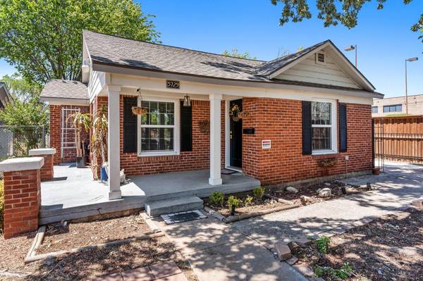 5729 Curzon Avenue, Fort Worth, TX 76107