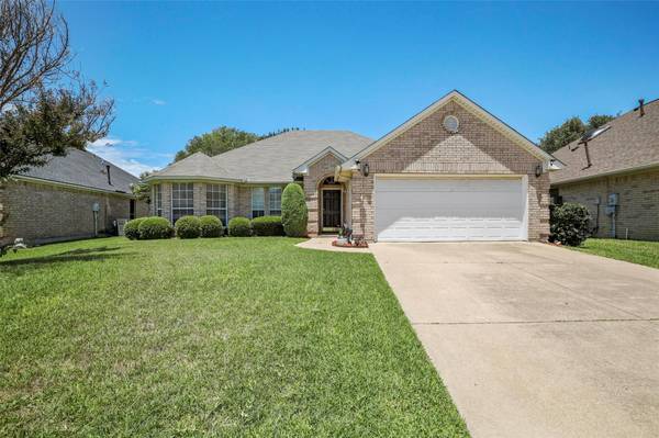 5909 Echo Bluff Drive, Haltom City, TX 76137