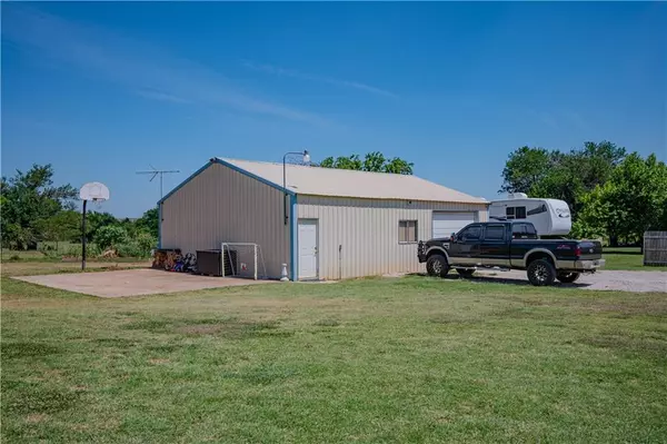 Tuttle, OK 73089,785 County Street 2934