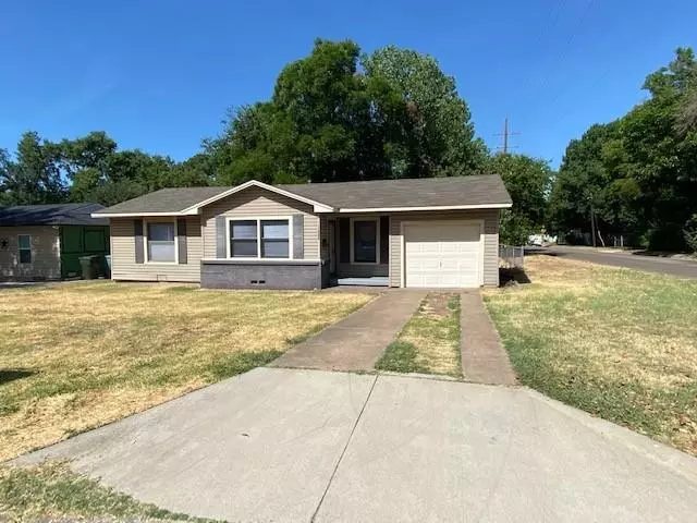 1526 N Binkley Street, Sherman, TX 75092