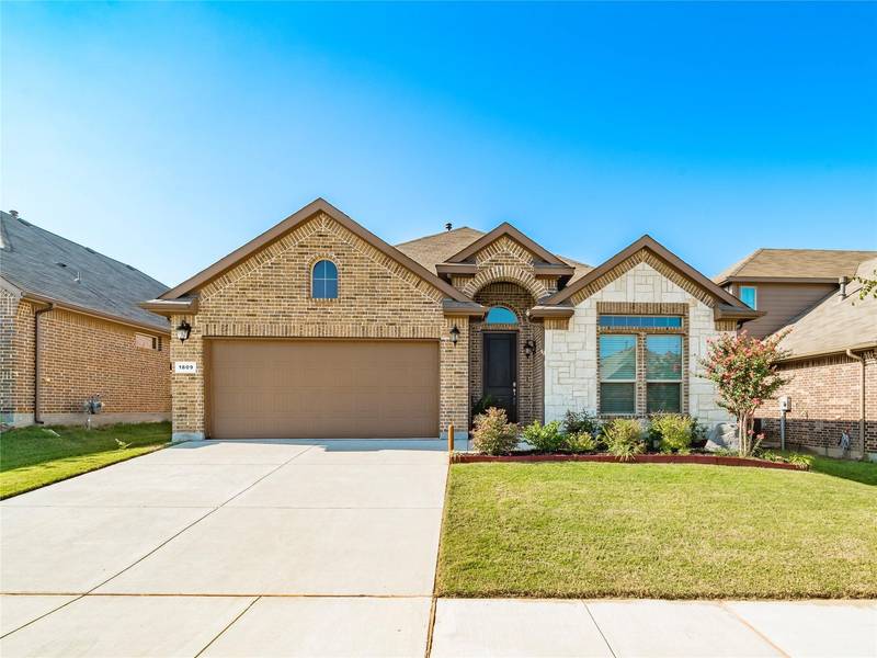 1809 Spinnaker Drive, Denton, TX 76210