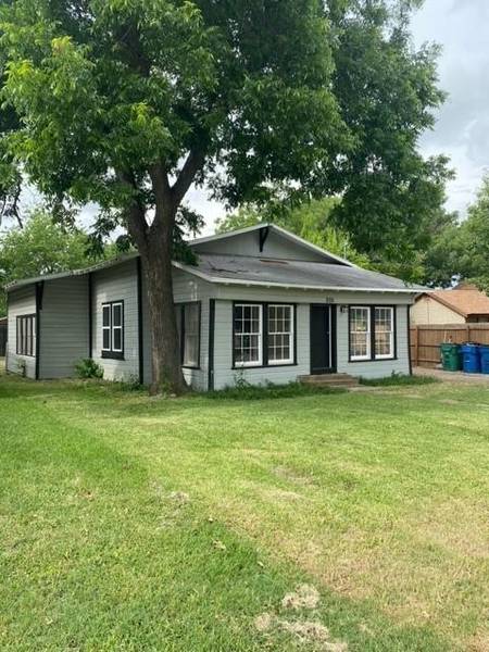 205 W Atchley Avenue, Alvarado, TX 76009