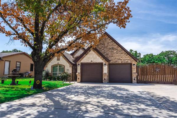 904 Harrison Drive, Kennedale, TX 76060