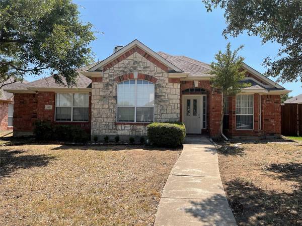 1829 Garrett Drive, Carrollton, TX 75010