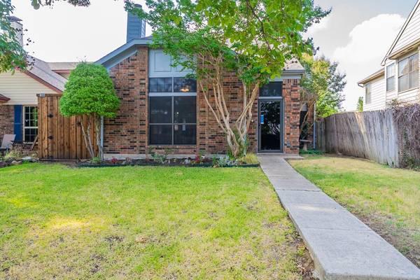 1924 Clearview Court, Carrollton, TX 75010