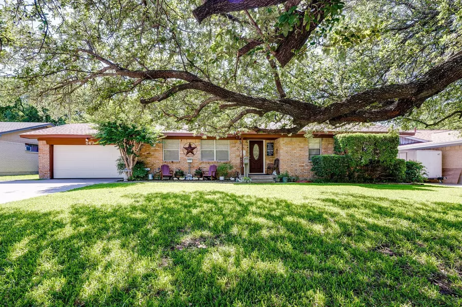 567 Surf Street, Lewisville, TX 75067