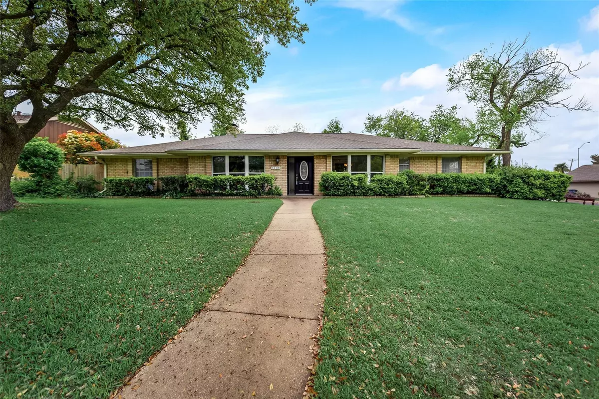 Dallas, TX 75248,7208 Fernmeadow Drive