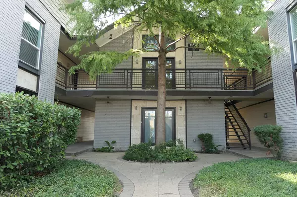 2722 Knight Street #305E, Dallas, TX 75219