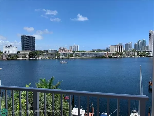 Hallandale Beach, FL 33009,400 Golden Isles Dr  #41