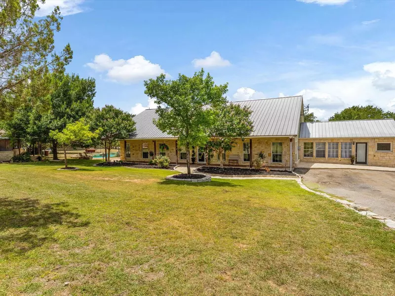 2806 Pluto Court, Granbury, TX 76049