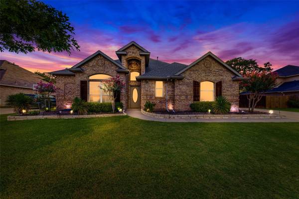 508 Winterwood Drive, Kennedale, TX 76060