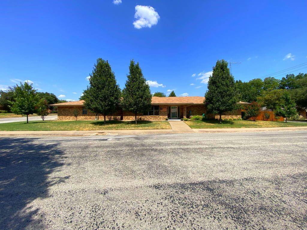 Bowie, TX 76230,901 E Greenwood Avenue