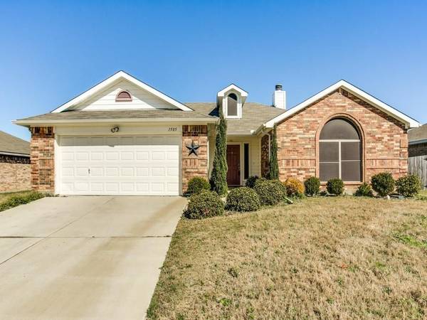 1505 Whispering Oaks Drive, Midlothian, TX 76065