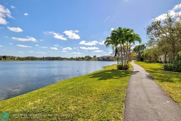 Coconut Creek, FL 33073,5045 Wiles Rd  #206