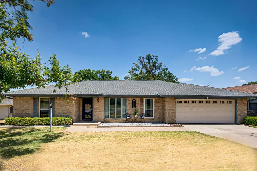 6809 Winchester Court, Fort Worth, TX 76133