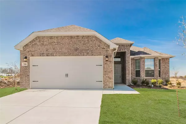 733 Hackamore Street, White Settlement, TX 76108