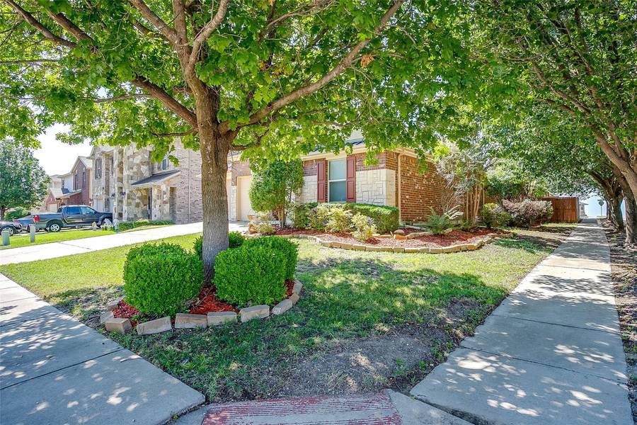 10045 Cougar Trail, Fort Worth, TX 76108