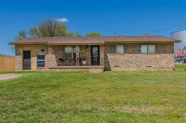 700 W Main Street, Gunter, TX 75058